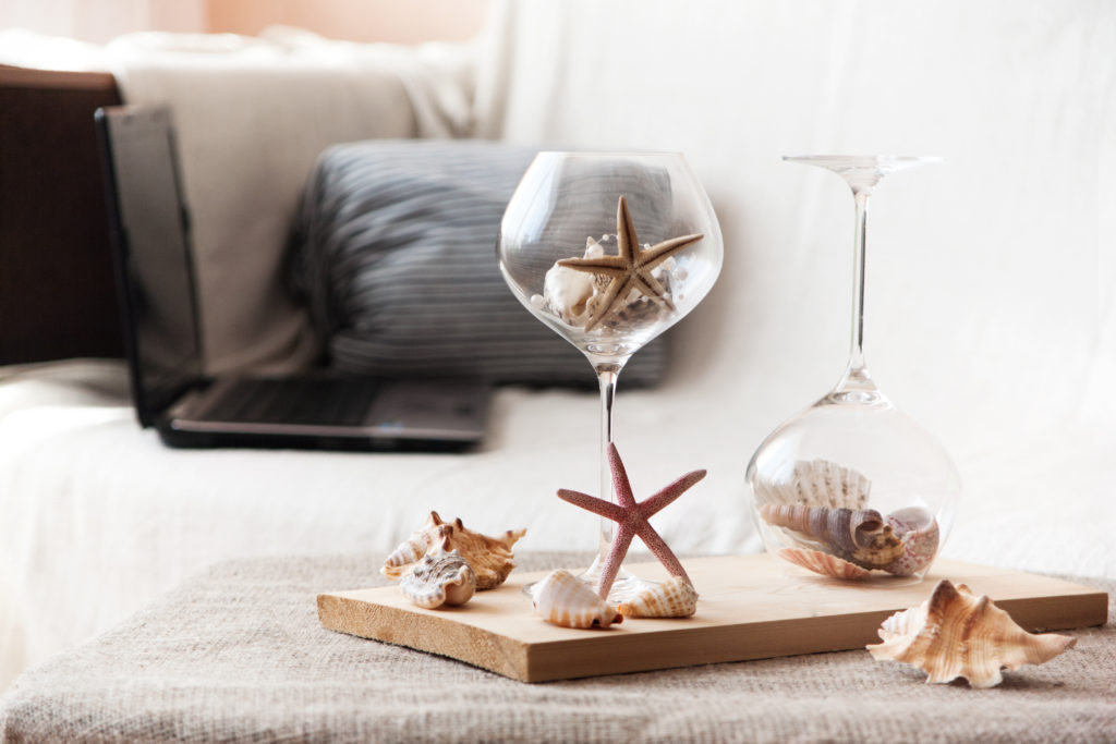 Trae el Mar a tu Sala: Decoración Costera con Elementos Naturales